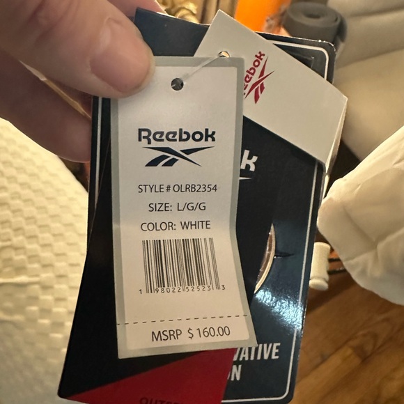 Reebok White and Black Hooded Puffer Jacket - Picture 4 of 4